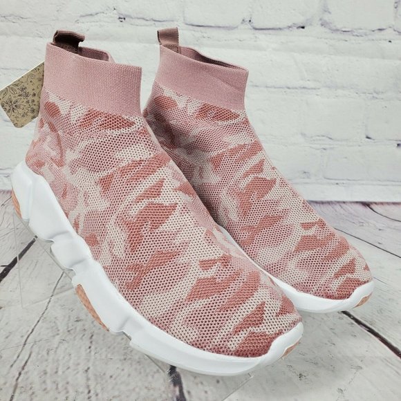 Mudd Shoes - Mudd Women's Size 11 Pink Camo Poppy 57L Mesh Knit Sneaker